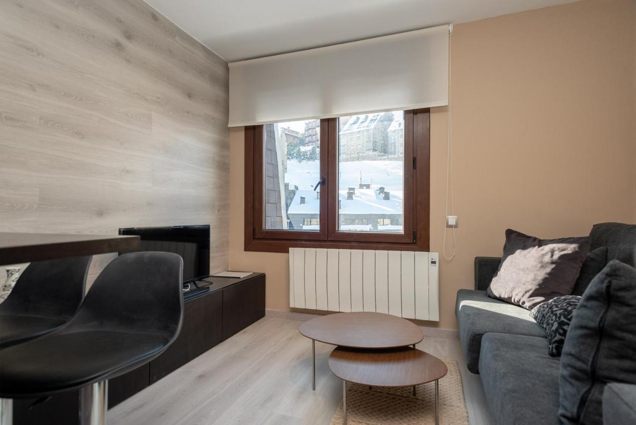 Apartamentos Vaquers Mikka 3000 Pas De La Casa Eksteriør bilde