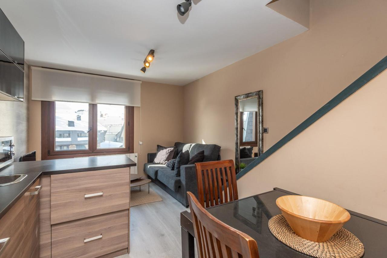 Apartamentos Vaquers Mikka 3000 Pas De La Casa Eksteriør bilde